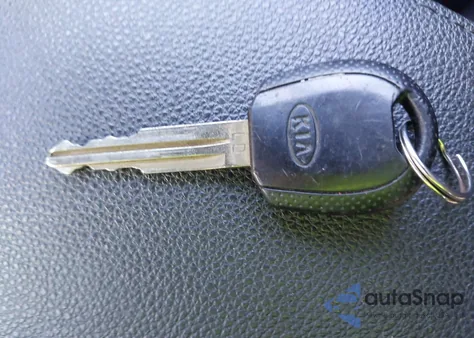 2008 Kia Sportage Lx z USA, uszkodzony, nr VIN KNDJF724687528933